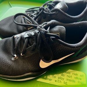 Nike flex supreme women’s black